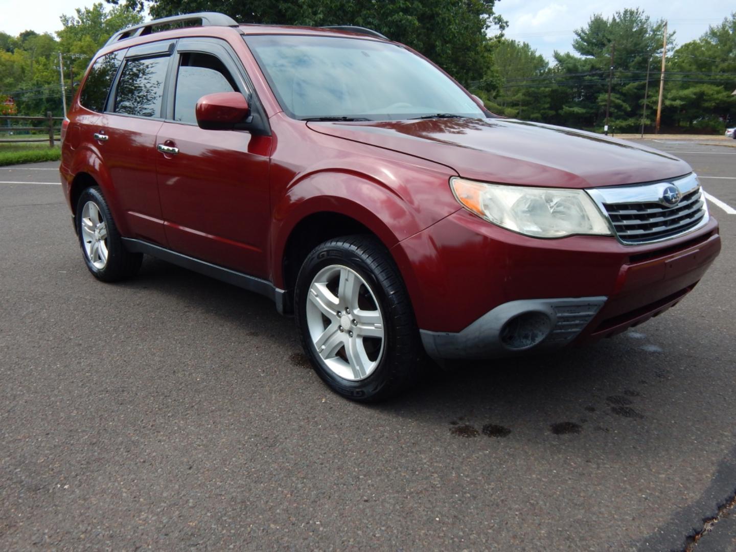 2010 RED /Gray Cloth Subaru Forester Forester (JF2SH6CC1AH) with an 2.5L H4 engine, Automatic transmission, located at 6528 Lower York Road, New Hope, PA, 18938, (215) 862-9555, 40.358707, -74.977882 - Here we have a Subaru Forester with a 2.5L H4 engine putting power to all four wheels via an automatic transmission. Options include: gray cloth, power moving drivers seat, heated front seats, A/C and heat, AM/FM/SAT/CD/AUX radio, cruise control, tilt steering wheel, power windows/locks/mirrors, pow - Photo#3