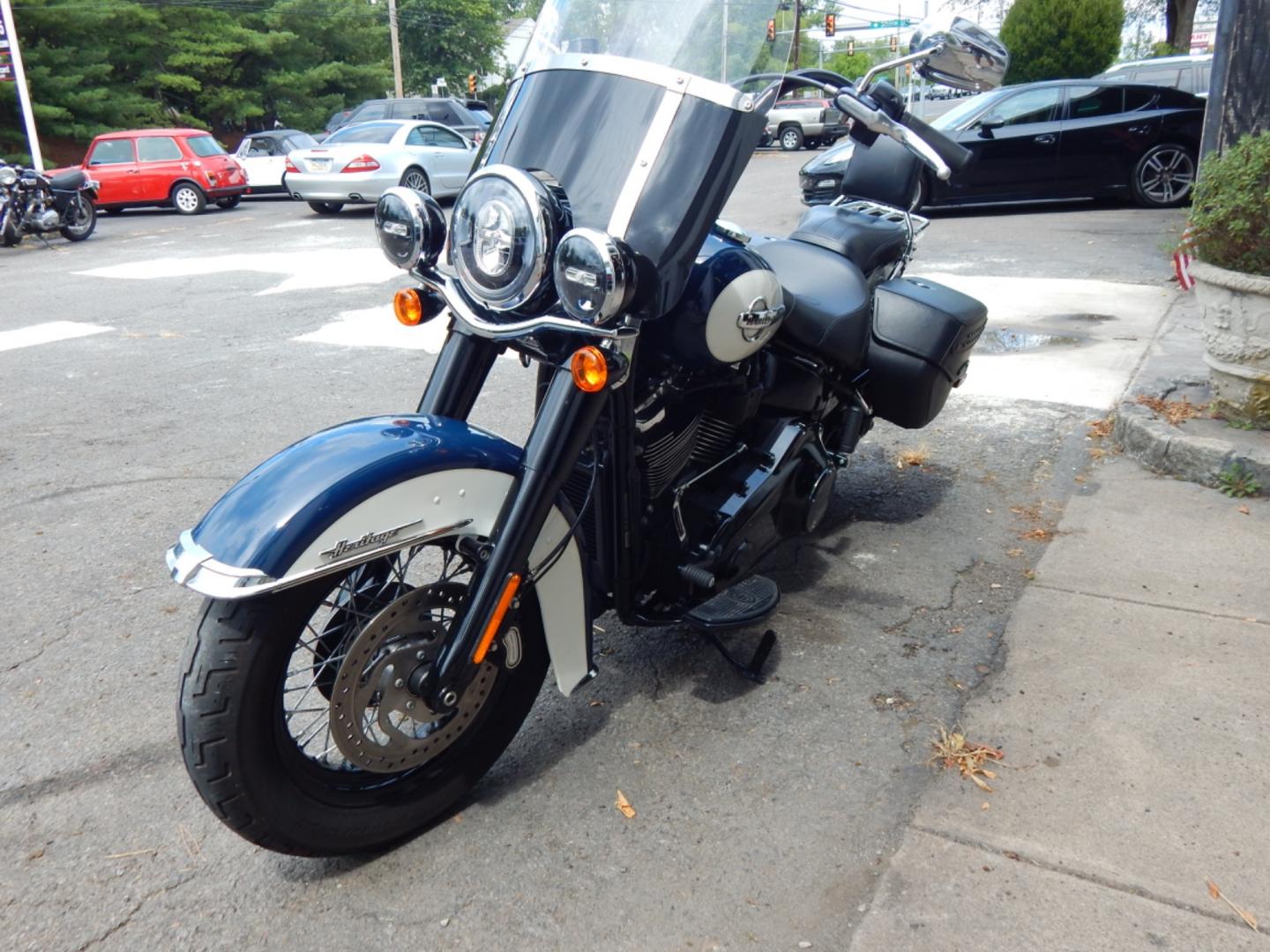 2019 Blue/White Harley-Davidson Heritage Softail (1HD1YBK10KC) with an 114 engine, Manual transmission, located at 6528 Lower York Road, New Hope, PA, 18938, (215) 862-9555, 40.358707, -74.977882 - Here we have a beautiful running and riding Heritage Softail with a 114 Cubic Inch engine. This bike comes with saddle bags, wind screen, ABS, keyless start, black leather seat and Xenon lights. The right side of the gas tank has some paint touch up work done. This is a ONE OWNER bike with no accide - Photo#6