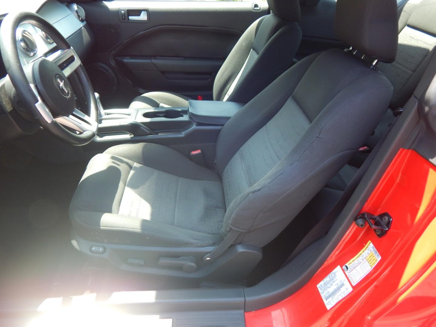 2006 RED /Black Cloth Ford Mustang V6 Deluxe Coupe (1ZVFT80N965) with an 4.0L V6 SOHC 12V engine, Automatic transmission, located at 6528 Lower York Road, New Hope, PA, 18938, (215) 862-9555, 40.358707, -74.977882 - Here we have a 2006 Ford Mustang with a 4.0L V6 putting power to the rear wheels via a smooth shifting automatic transmission. Options include: black cloth, AM/FM/CD/AUX radio, cruise control, tilt steering wheel, power windows/locks/mirrors, power sliding drivers seat, moonroof, rear spoiler and 17 - Photo#10