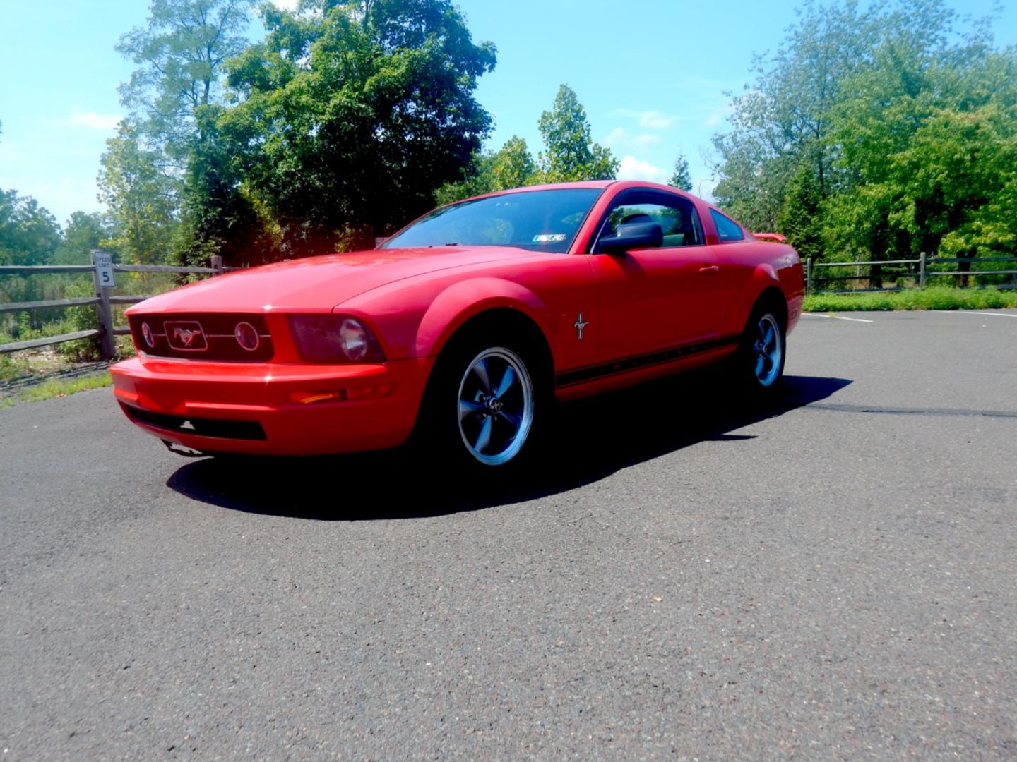 2006 RED /Black Cloth Ford Mustang V6 Deluxe Coupe (1ZVFT80N965) with an 4.0L V6 SOHC 12V engine, Automatic transmission, located at 6528 Lower York Road, New Hope, PA, 18938, (215) 862-9555, 40.358707, -74.977882 - Here we have a 2006 Ford Mustang with a 4.0L V6 putting power to the rear wheels via a smooth shifting automatic transmission. Options include: black cloth, AM/FM/CD/AUX radio, cruise control, tilt steering wheel, power windows/locks/mirrors, power sliding drivers seat, moonroof, rear spoiler and 17 - Photo#0