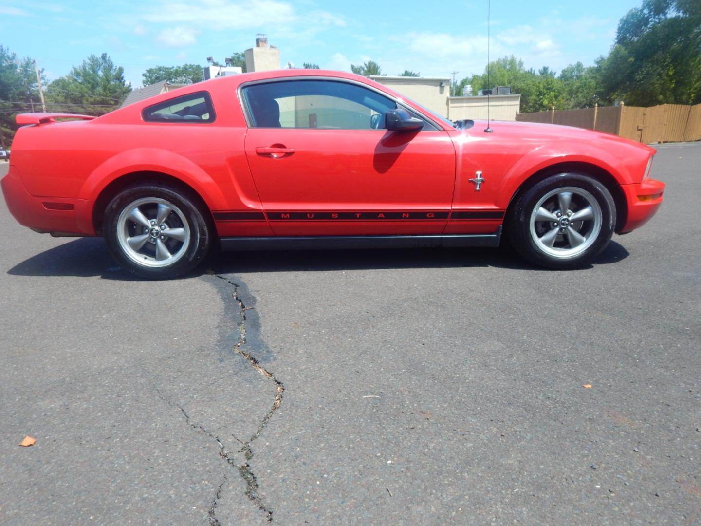 2006 RED /Black Cloth Ford Mustang V6 Deluxe Coupe (1ZVFT80N965) with an 4.0L V6 SOHC 12V engine, Automatic transmission, located at 6528 Lower York Road, New Hope, PA, 18938, (215) 862-9555, 40.358707, -74.977882 - Here we have a 2006 Ford Mustang with a 4.0L V6 putting power to the rear wheels via a smooth shifting automatic transmission. Options include: black cloth, AM/FM/CD/AUX radio, cruise control, tilt steering wheel, power windows/locks/mirrors, power sliding drivers seat, moonroof, rear spoiler and 17 - Photo#3