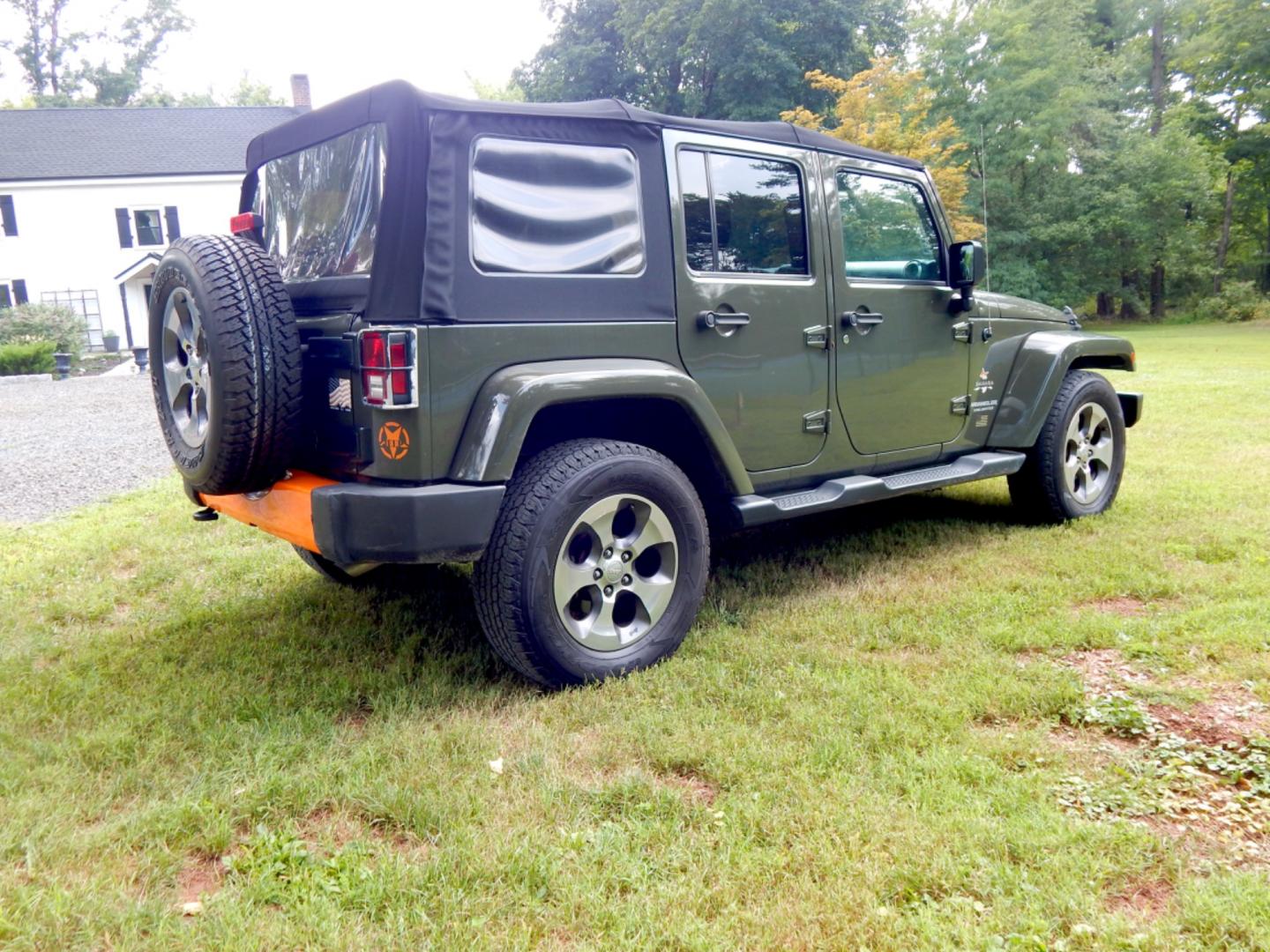 2016 Green /Black Cloth Jeep Wrangler (1C4HJWEG7GL) with an 3.6L V6 engine, Automatic transmission, located at 6528 Lower York Road, New Hope, PA, 18938, (215) 862-9555, 40.358707, -74.977882 - Photo#2