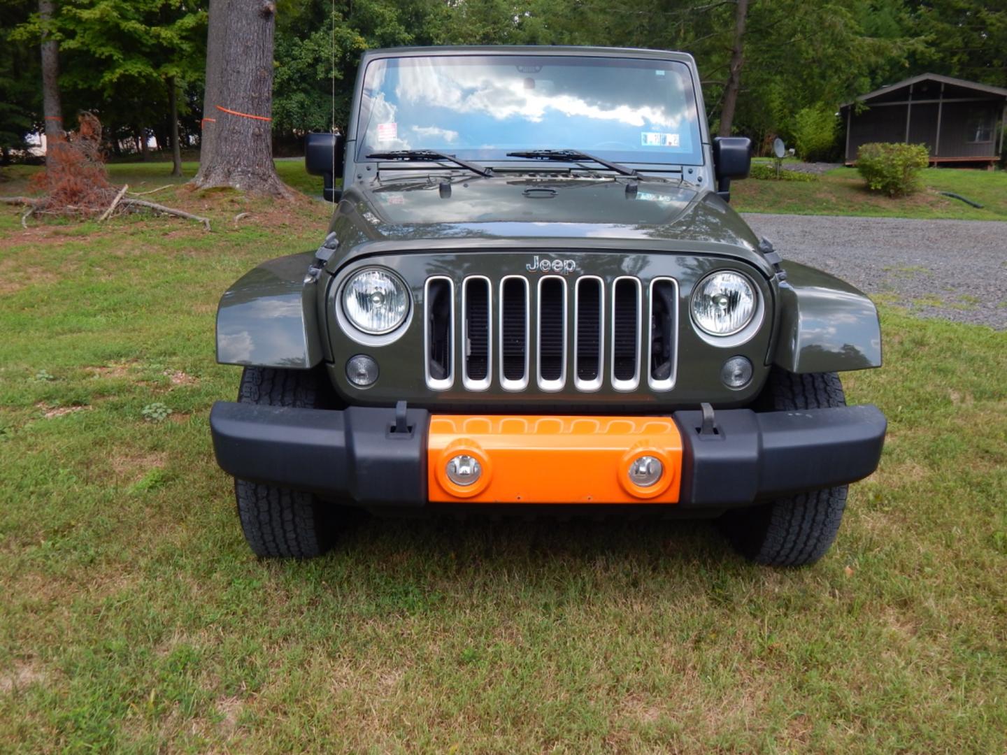 2016 Green /Black Cloth Jeep Wrangler (1C4HJWEG7GL) with an 3.6L V6 engine, Automatic transmission, located at 6528 Lower York Road, New Hope, PA, 18938, (215) 862-9555, 40.358707, -74.977882 - Photo#5