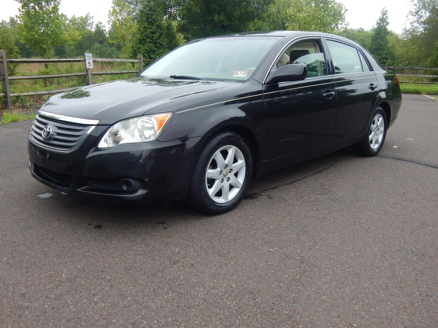 2009 Brown /Tan Cloth Toyota Avalon Limited (4T1BK36B69U) with an 3.5L V6 DOHC 24V engine, 6-Speed Automatic transmission, located at 6528 Lower York Road, New Hope, PA, 18938, (215) 862-9555, 40.358707, -74.977882 - Here we have a Avalon XL with a 3.5L V6 putting power to the front wheels via an automatic transmission. Options include: tan cloth, power drivers seat, dual climate, AM/FM/CD/SAT/AUX radio, cruise control, tilt steering wheel, automatic headlights, power windows/locks/mirrors, dual exhaust and 16 i - Photo#0