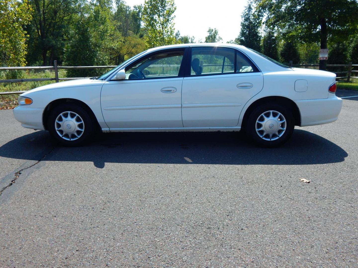 2005 White /Gray Cloth Buick Century Sedan (2G4WS52J851) with an 3.1L V6 OHV 12V engine, 4-Speed Automatic Overdrive transmission, located at 6528 Lower York Road, New Hope, PA, 18938, (215) 862-9555, 40.358707, -74.977882 - Here we have a Buick Century with a 3.1L V6 putting power to the front wheels via an automatic transmission. Options include: gray cloth, power drivers seat, dual climate controls, AM/FM/CD/TAPE radio, tilt steering wheel, power windows, power locks, power mirrors, cruise control and 15 inch wheels. - Photo#1