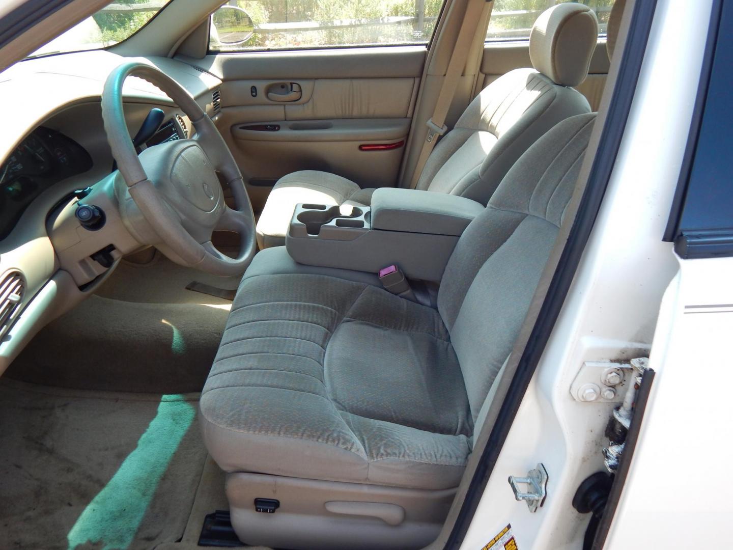 2005 White /Gray Cloth Buick Century Sedan (2G4WS52J851) with an 3.1L V6 OHV 12V engine, 4-Speed Automatic Overdrive transmission, located at 6528 Lower York Road, New Hope, PA, 18938, (215) 862-9555, 40.358707, -74.977882 - Here we have a Buick Century with a 3.1L V6 putting power to the front wheels via an automatic transmission. Options include: gray cloth, power drivers seat, dual climate controls, AM/FM/CD/TAPE radio, tilt steering wheel, power windows, power locks, power mirrors, cruise control and 15 inch wheels. - Photo#10