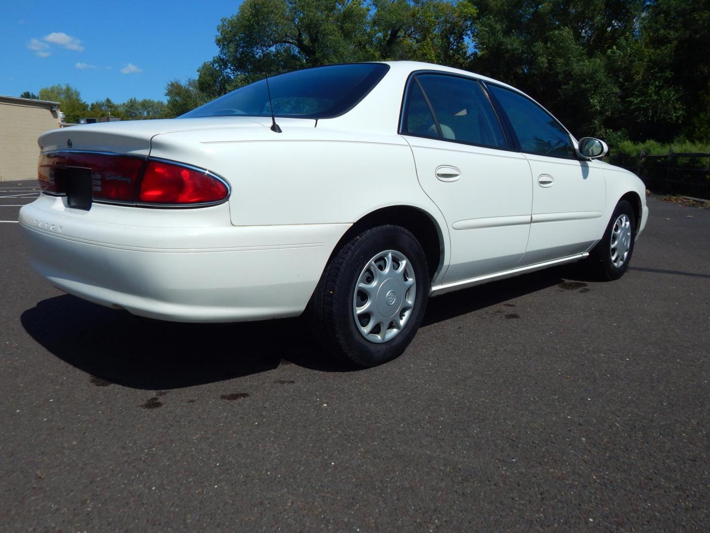 2005 White /Gray Cloth Buick Century Sedan (2G4WS52J851) with an 3.1L V6 OHV 12V engine, 4-Speed Automatic Overdrive transmission, located at 6528 Lower York Road, New Hope, PA, 18938, (215) 862-9555, 40.358707, -74.977882 - Here we have a Buick Century with a 3.1L V6 putting power to the front wheels via an automatic transmission. Options include: gray cloth, power drivers seat, dual climate controls, AM/FM/CD/TAPE radio, tilt steering wheel, power windows, power locks, power mirrors, cruise control and 15 inch wheels. - Photo#3