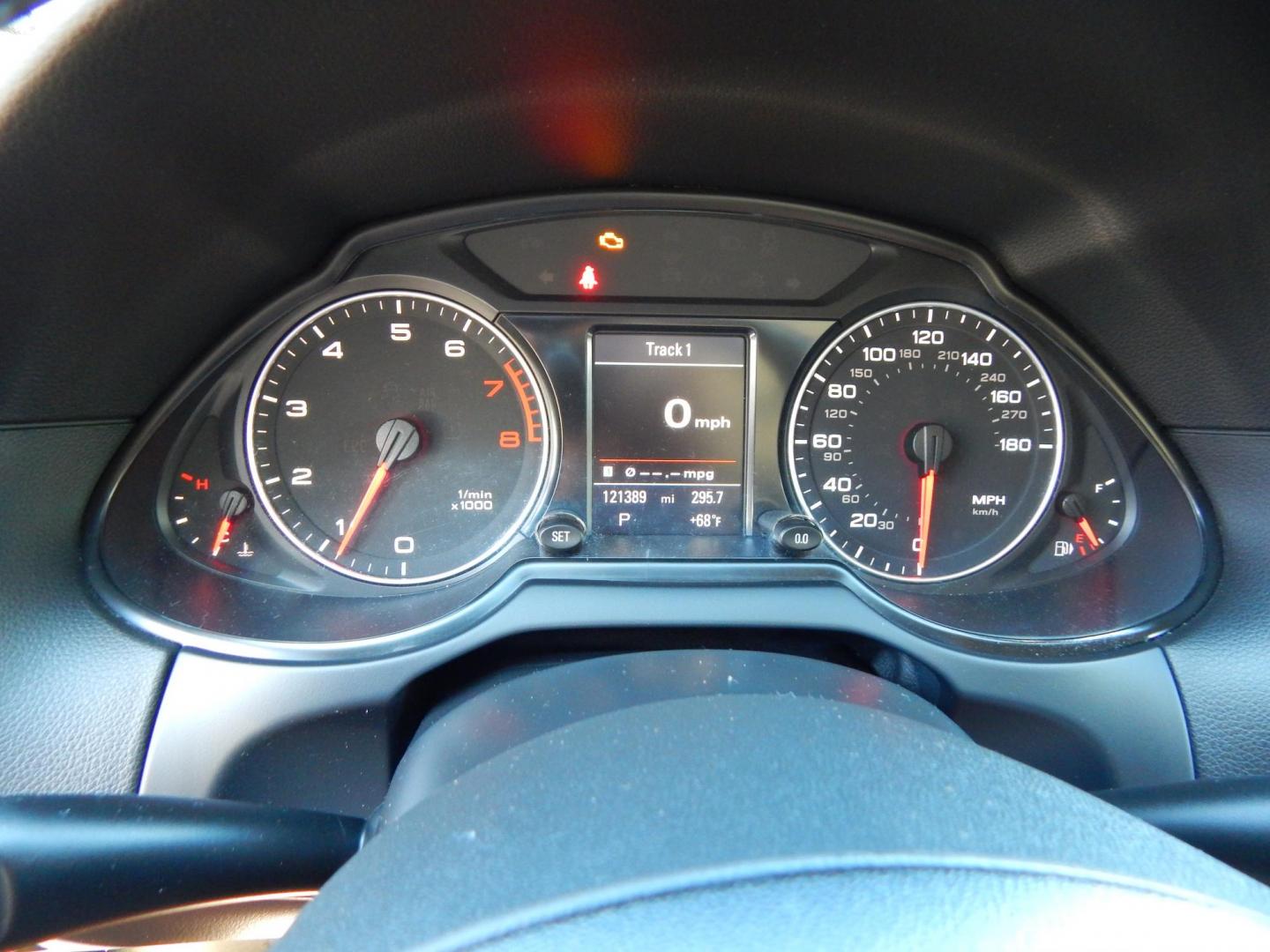 2011 Blue /Black Leather Audi Q5 2.0 quattro Premium (WA1LFAFP9BA) with an 2.0L L4 DOHC 16V engine, 6-Speed Automatic transmission, located at 6528 Lower York Road, New Hope, PA, 18938, (215) 862-9555, 40.358707, -74.977882 - Here we have an Audi Q5 with a 2.0L turbo engine putting power to all four wheels via an automatic transmission. Options include: black leather, dual power seats, dual climate controls, sunroof, AM/FM/CD/AMI radio, navigation, cruise control, tilt steering wheel, power windows, power locks, power mi - Photo#8