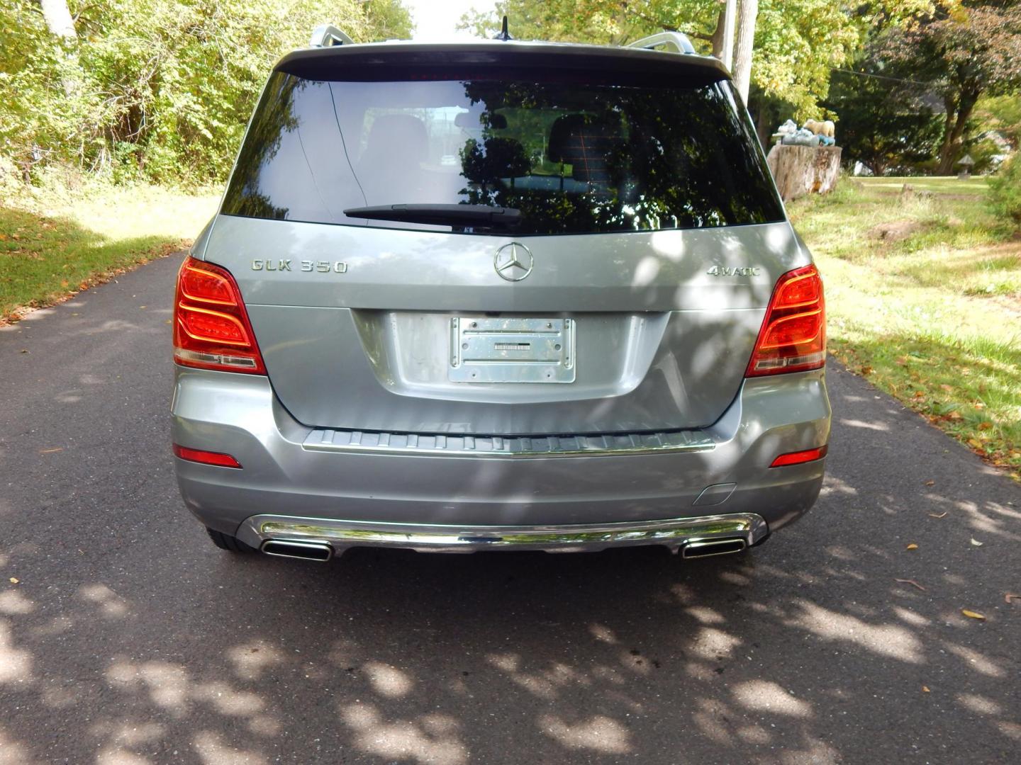 2014 Gray /Black Leather Mercedes-Benz GLK-Class GLK350 4MATIC (WDCGG8JB6EG) with an 3.5L V6 DOHC 24V engine, 7-Speed Automatic transmission, located at 6528 Lower York Road, New Hope, PA, 18938, (215) 862-9555, 40.358707, -74.977882 - 2014 Mercedes-Benz GLK 350 ......3.5 Liter V6 engine, auto trans, tilt wheel, cruise control, dual heated power seats, windows, mirrors, central locking system, black leather seats, aluminum trim, 1 Master Key, dual zone climate control, AM/FM/CD/Sat/Bluetooth sound system, Navigation, rear view ca - Photo#8