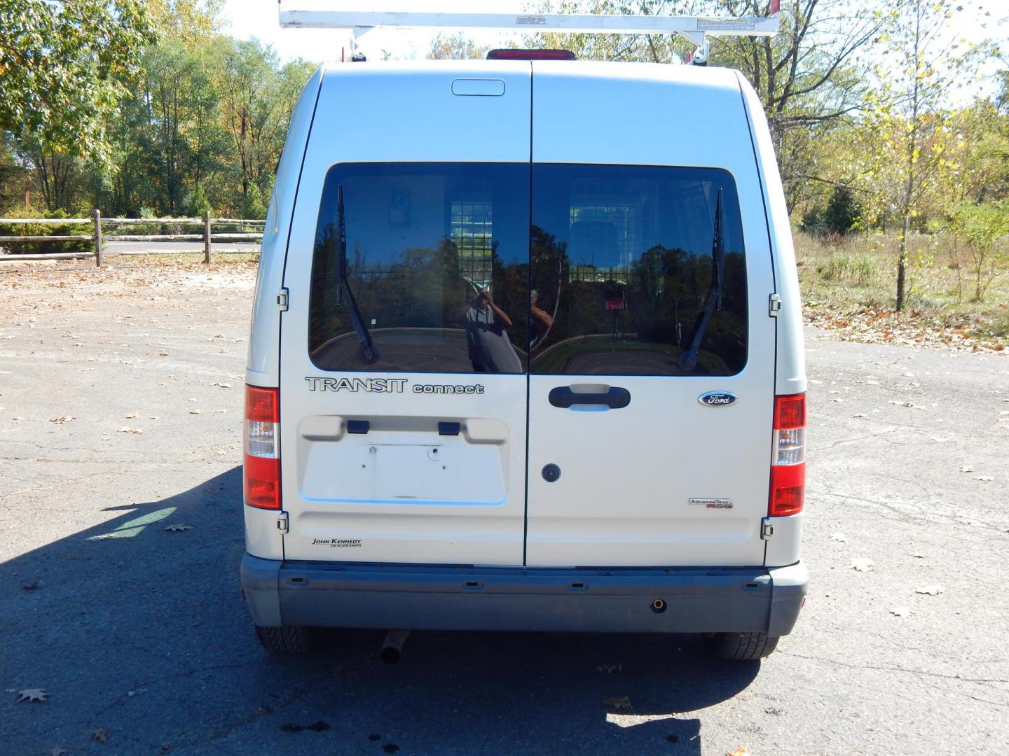 2013 Silver /Gray Cloth Ford Transit Connect XL (NM0LS6AN3DT) with an 2.0L L4 DOHC 16V engine, 4-Speed Automatic transmission, located at 6528 Lower York Road, New Hope, PA, 18938, (215) 862-9555, 40.358707, -74.977882 - Here we have a 2013 Transit Connect XL with a 2.0L 4 cylinder engine putting power to the front wheels via a smooth shifting automatic transmission. Options include: gray cloth, heat and A/C, AM/FM/CD/AUX radio, roll up windows, front defrost, separating rear wall, 2 sliding side doors with glass, 2 - Photo#10