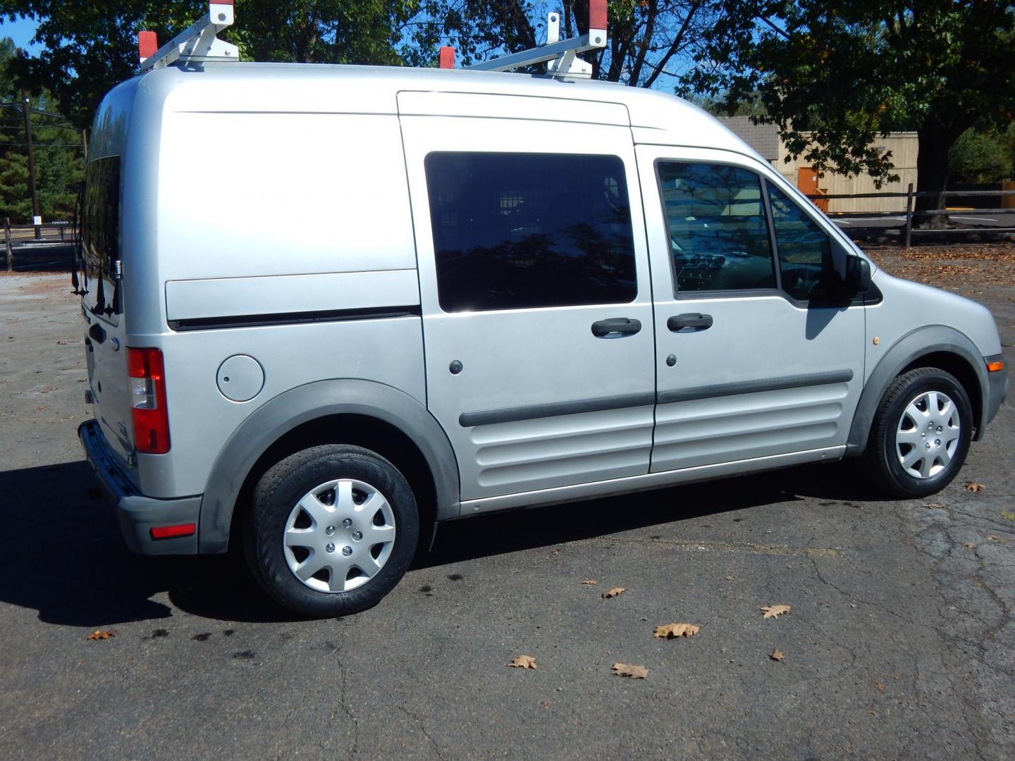 2013 Silver /Gray Cloth Ford Transit Connect XL (NM0LS6AN3DT) with an 2.0L L4 DOHC 16V engine, 4-Speed Automatic transmission, located at 6528 Lower York Road, New Hope, PA, 18938, (215) 862-9555, 40.358707, -74.977882 - Here we have a 2013 Transit Connect XL with a 2.0L 4 cylinder engine putting power to the front wheels via a smooth shifting automatic transmission. Options include: gray cloth, heat and A/C, AM/FM/CD/AUX radio, roll up windows, front defrost, separating rear wall, 2 sliding side doors with glass, 2 - Photo#5