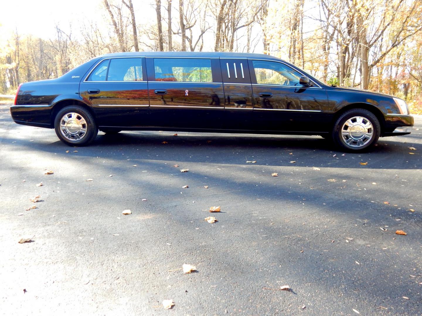 2011 Black /Black Leather Cadillac DTS Base (1GE9K9C61BU) with an 4.6L V8 DOHC 32V engine, 4-Speed Automatic transmission, located at 6528 Lower York Road, New Hope, PA, 18938, (215) 862-9555, 40.358707, -74.977882 - Here we have a very cool, low millage Cadillac DTS Pro Coachbuilder Limousine with a 4.6L V8 putting power to the front wheels via a smooth shifting automatic transmission. This limo comes ready to use for private use and/or Uber/Lift approved. This Cadillac has brand new tires, new Carplay navigati - Photo#6