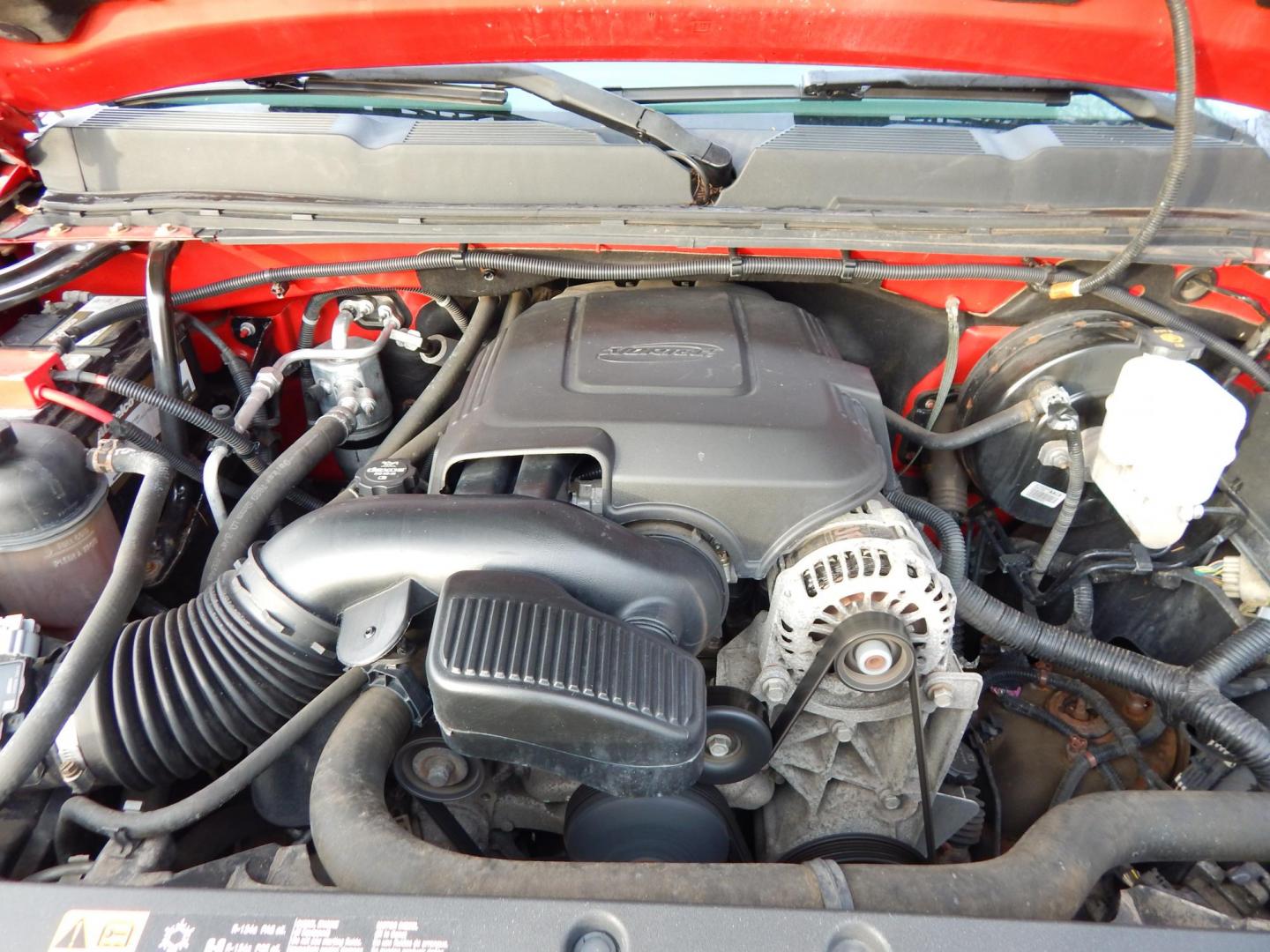 2013 RED /Black Cloth Chevrolet Silverado 1500 LT Ext. Cab Long Box 4WD (1GCRKSE78DZ) with an 5.3L V8 OHV 16V FFV engine, 6-Speed Automatic transmission, located at 6528 Lower York Road, New Hope, PA, 18938, (215) 862-9555, 40.358707, -74.977882 - Here we have a very nice Chevy Silverado with a 5.3L V8 putting power to a 4x4 automatic transmission. Options include: black cloth, dual climate controls, AM/FM/CD/AUX radio, cruise control, tilt steering wheel, automatic headlights, power windows, power locks, power mirrors, 18 inch alloy wheels a - Photo#21