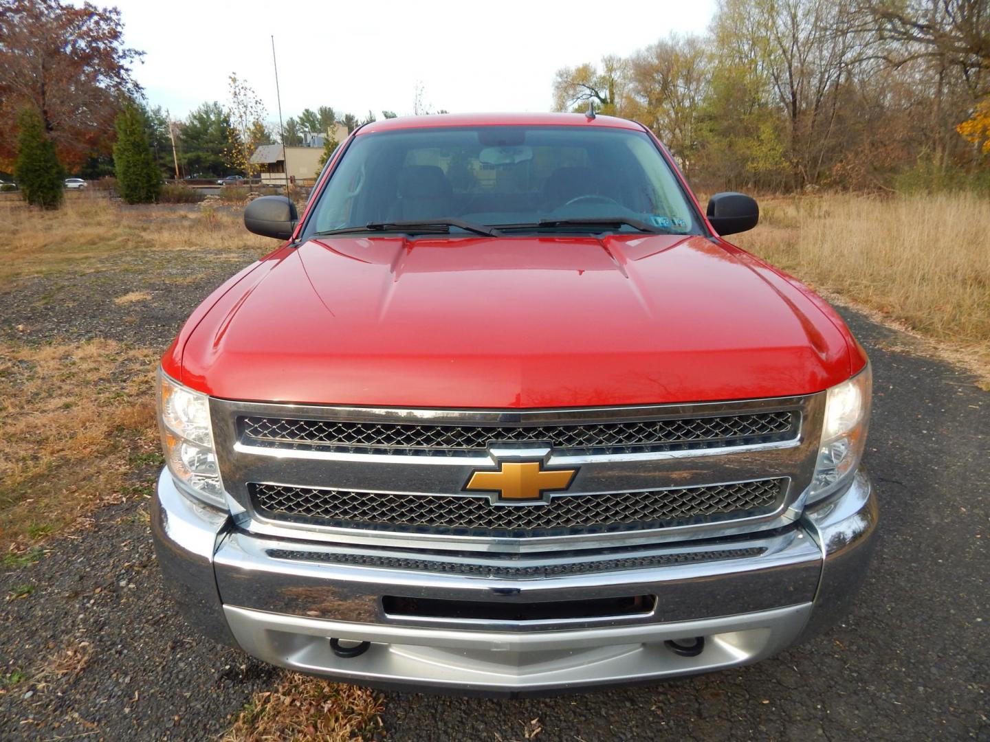 2013 RED /Black Cloth Chevrolet Silverado 1500 LT Ext. Cab Long Box 4WD (1GCRKSE78DZ) with an 5.3L V8 OHV 16V FFV engine, 6-Speed Automatic transmission, located at 6528 Lower York Road, New Hope, PA, 18938, (215) 862-9555, 40.358707, -74.977882 - Here we have a very nice Chevy Silverado with a 5.3L V8 putting power to a 4x4 automatic transmission. Options include: black cloth, dual climate controls, AM/FM/CD/AUX radio, cruise control, tilt steering wheel, automatic headlights, power windows, power locks, power mirrors, 18 inch alloy wheels a - Photo#7