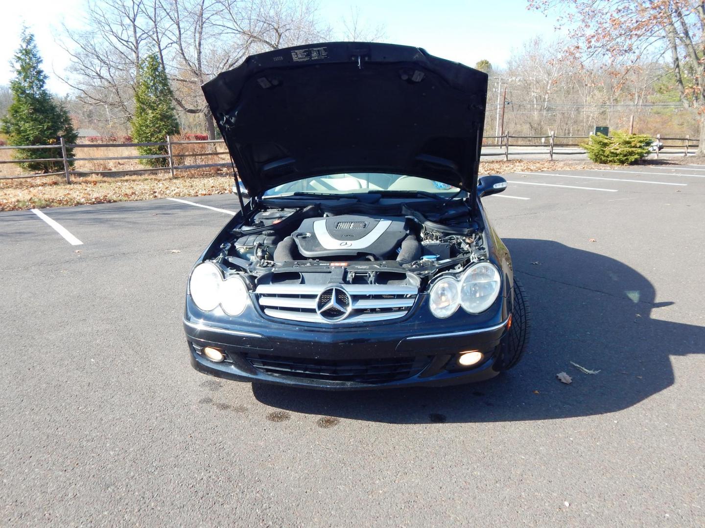 2006 Black /Tan Leather Mercedes-Benz CLK350 CLK350 Coupe (WDBTJ56J16F) with an 3.5L V6 DOHC 24V engine, 7-Speed Automatic Overdrive transmission, located at 6528 Lower York Road, New Hope, PA, 18938, (215) 862-9555, 40.358707, -74.977882 - Here we have a Mercedes Benz CLK350 with a 3.5L V6 putting power to the rear wheels via a smooth shifting automatic transmission. Options include: tan leather, dual power seats, dual climate control, sunroof, AM/FM/CD radio, Front heated seats, cruise control, tilt steering wheel, automatic headligh - Photo#19