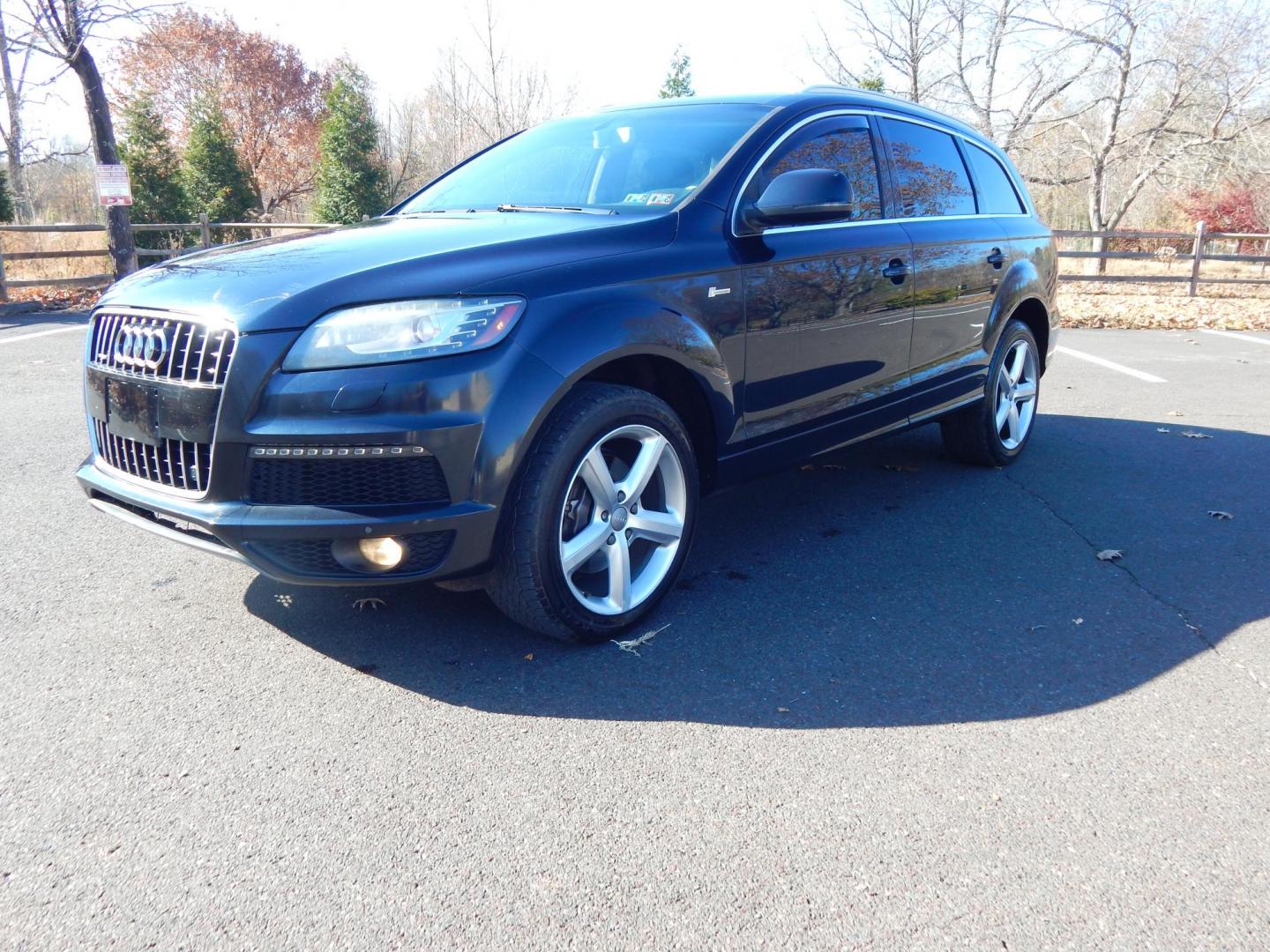 2011 Blue /Brown Leather Audi Q7 3.0 S Line Prestige quattro (WA1DGAFE3BD) with an 3.0L V6 DOHC 24V TURBO engine, 6-Speed Automatic transmission, located at 6528 Lower York Road, New Hope, PA, 18938, (215) 862-9555, 40.358707, -74.977882 - Here we have a reconstructed title Audi Q7 with a 3.0L supercharged V6 putting power to all four wheels via a smooth shifting automatic transmission. Options include: brown leather, dual power seats, wood grain, dual climate controls, heated seats, AM/FM/CD/MEDIA radio, Bose speakers, memory drivers - Photo#0