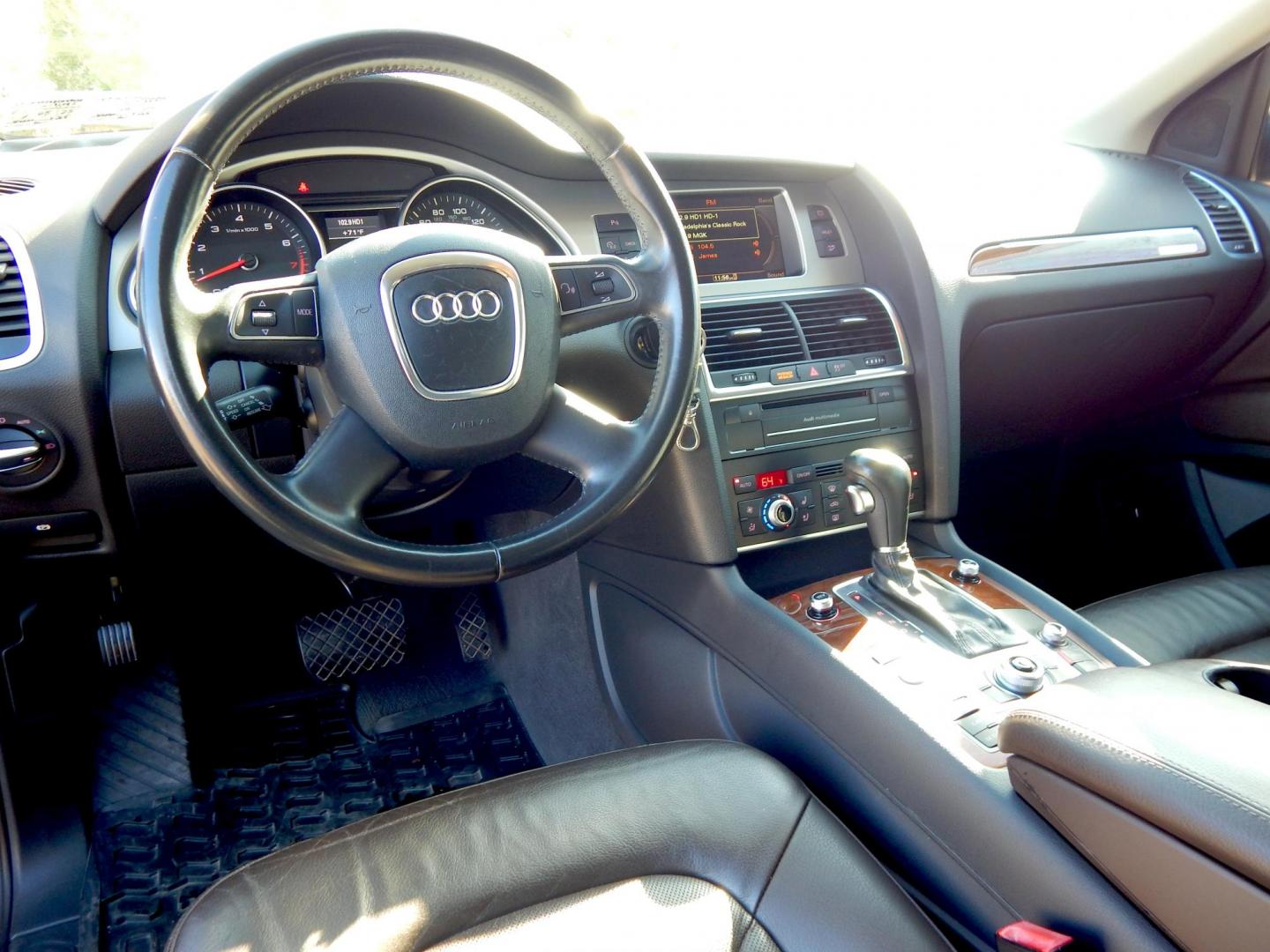 2011 Blue /Brown Leather Audi Q7 3.0 S Line Prestige quattro (WA1DGAFE3BD) with an 3.0L V6 DOHC 24V TURBO engine, 6-Speed Automatic transmission, located at 6528 Lower York Road, New Hope, PA, 18938, (215) 862-9555, 40.358707, -74.977882 - Here we have a reconstructed title Audi Q7 with a 3.0L supercharged V6 putting power to all four wheels via a smooth shifting automatic transmission. Options include: brown leather, dual power seats, wood grain, dual climate controls, heated seats, AM/FM/CD/MEDIA radio, Bose speakers, memory drivers - Photo#12