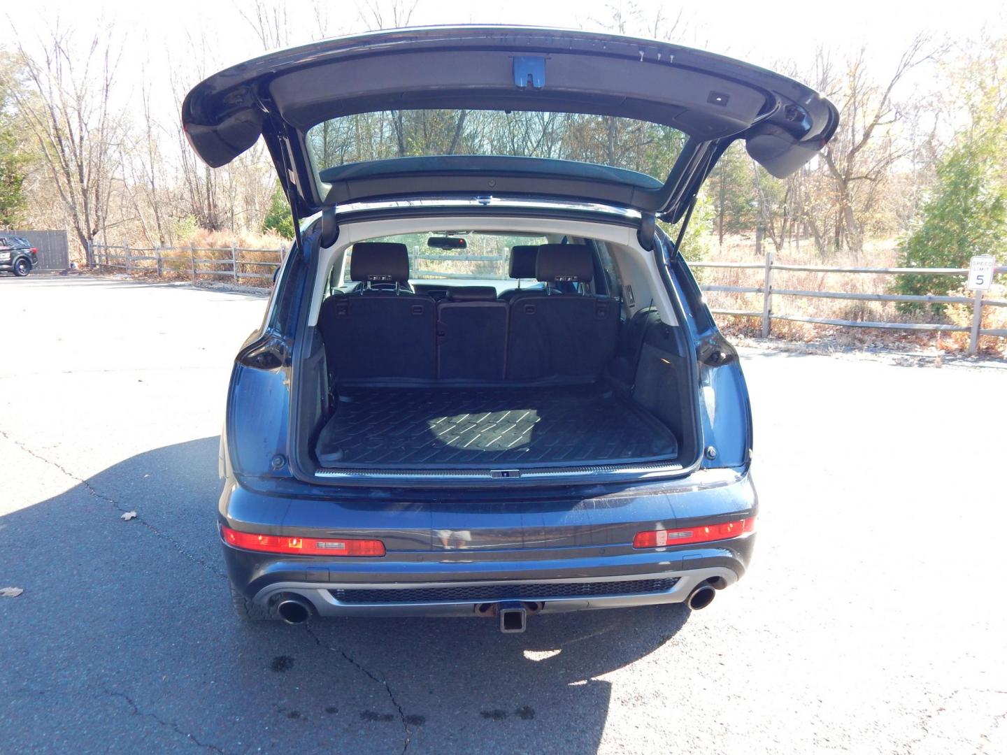 2011 Blue /Brown Leather Audi Q7 3.0 S Line Prestige quattro (WA1DGAFE3BD) with an 3.0L V6 DOHC 24V TURBO engine, 6-Speed Automatic transmission, located at 6528 Lower York Road, New Hope, PA, 18938, (215) 862-9555, 40.358707, -74.977882 - Here we have a reconstructed title Audi Q7 with a 3.0L supercharged V6 putting power to all four wheels via a smooth shifting automatic transmission. Options include: brown leather, dual power seats, wood grain, dual climate controls, heated seats, AM/FM/CD/MEDIA radio, Bose speakers, memory drivers - Photo#14