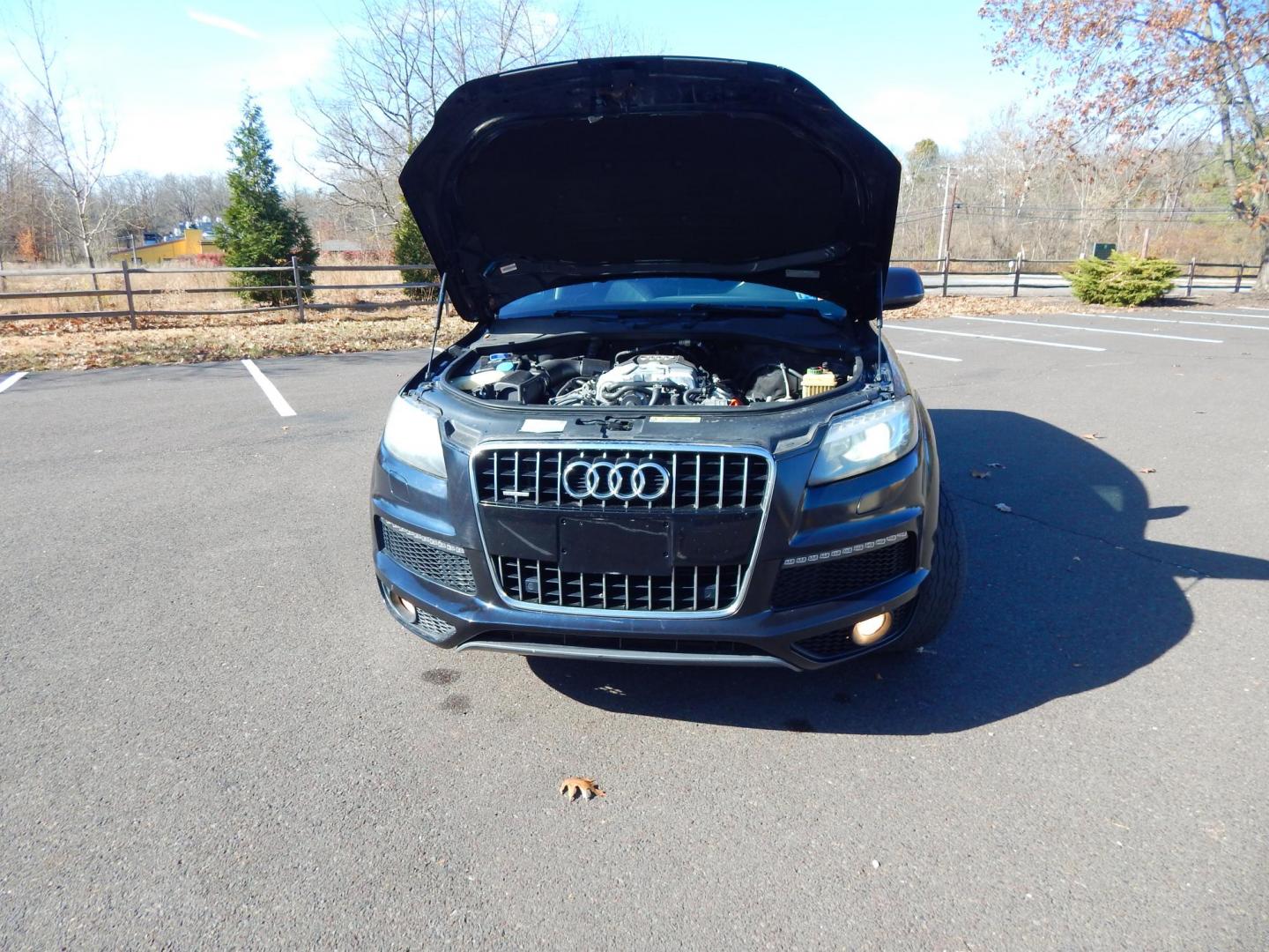 2011 Blue /Brown Leather Audi Q7 3.0 S Line Prestige quattro (WA1DGAFE3BD) with an 3.0L V6 DOHC 24V TURBO engine, 6-Speed Automatic transmission, located at 6528 Lower York Road, New Hope, PA, 18938, (215) 862-9555, 40.358707, -74.977882 - Here we have a reconstructed title Audi Q7 with a 3.0L supercharged V6 putting power to all four wheels via a smooth shifting automatic transmission. Options include: brown leather, dual power seats, wood grain, dual climate controls, heated seats, AM/FM/CD/MEDIA radio, Bose speakers, memory drivers - Photo#22