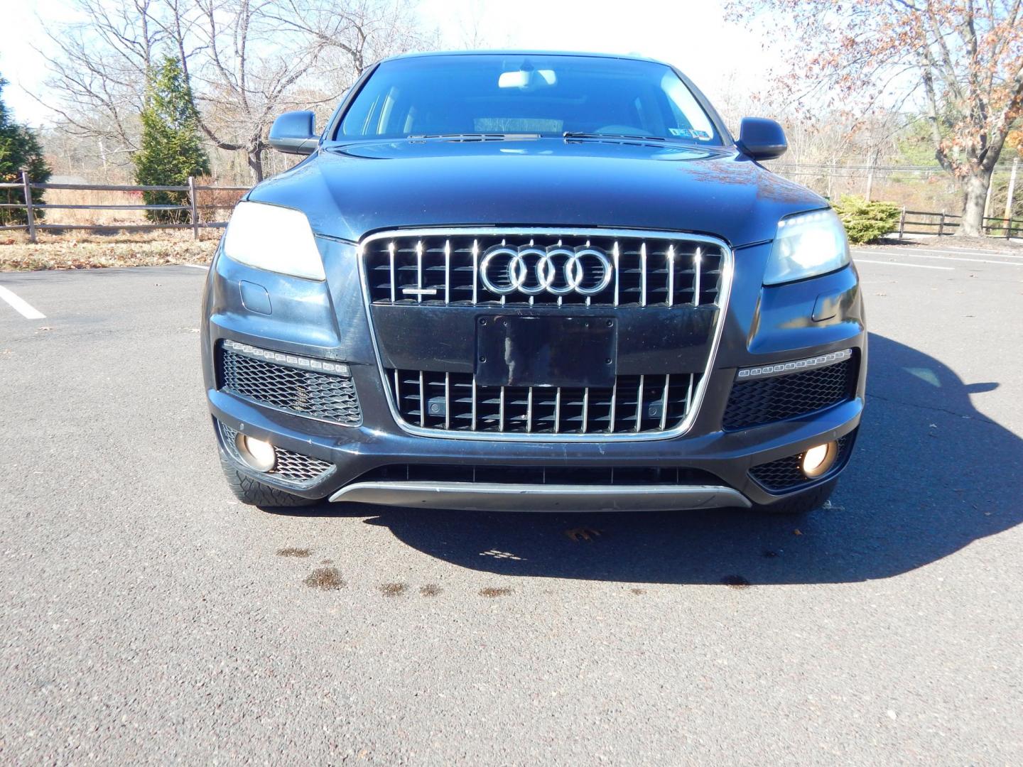 2011 Blue /Brown Leather Audi Q7 3.0 S Line Prestige quattro (WA1DGAFE3BD) with an 3.0L V6 DOHC 24V TURBO engine, 6-Speed Automatic transmission, located at 6528 Lower York Road, New Hope, PA, 18938, (215) 862-9555, 40.358707, -74.977882 - Here we have a reconstructed title Audi Q7 with a 3.0L supercharged V6 putting power to all four wheels via a smooth shifting automatic transmission. Options include: brown leather, dual power seats, wood grain, dual climate controls, heated seats, AM/FM/CD/MEDIA radio, Bose speakers, memory drivers - Photo#6