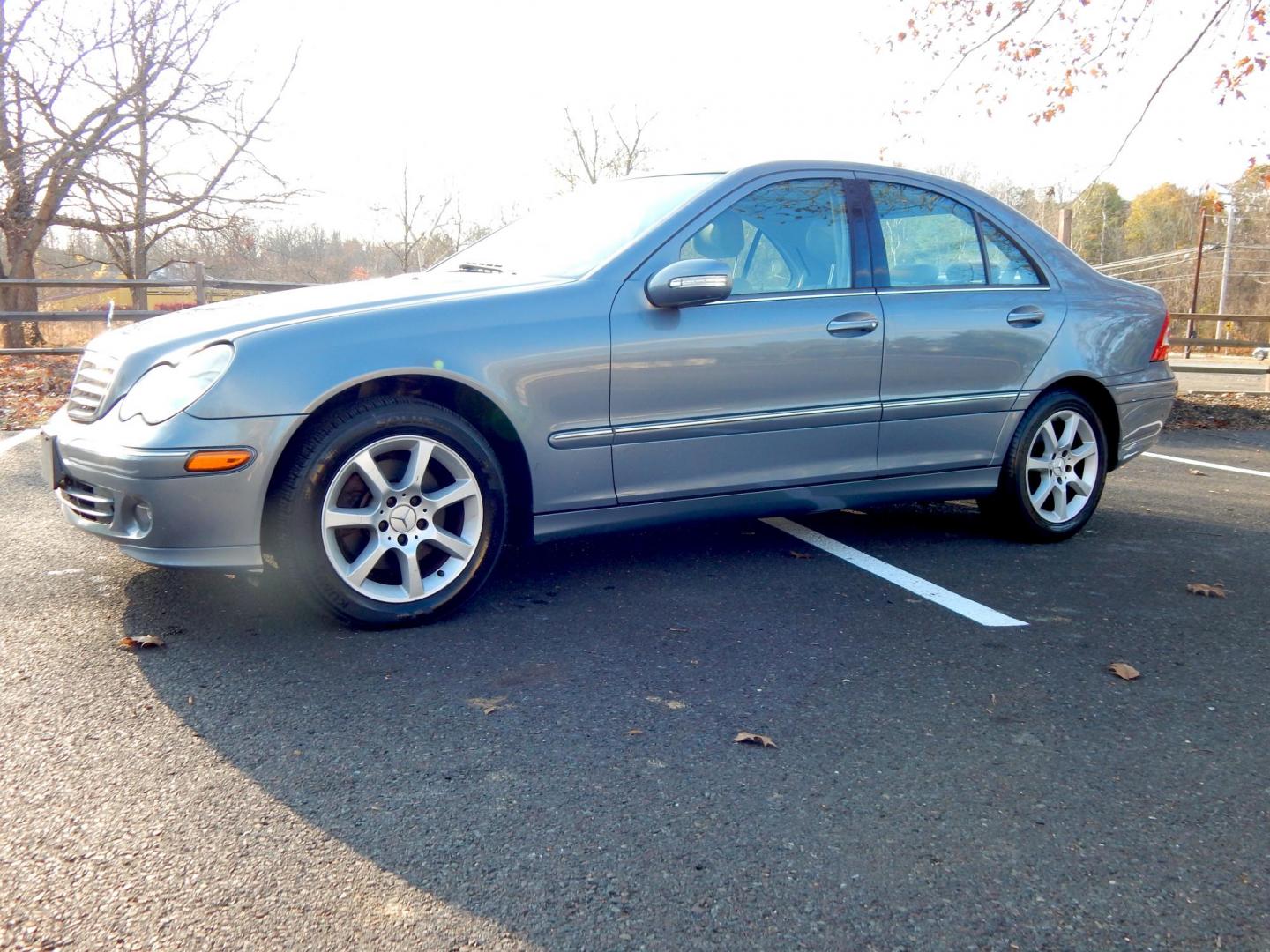 2007 Blue /Gray Leather Mercedes-Benz C-Class C280 Luxury Sedan 4Matic (WDBRF92H57F) with an 3.2L V6 SOHC 18V engine, Automatic transmission, located at 6528 Lower York Road, New Hope, PA, 18938, (215) 862-9555, 40.358707, -74.977882 - Here we have a Mercedes Benz C280 with a 3.0L V6 putting power to the ground via a smooth shifting all wheel drive transmission. Options include: gray leather, dual power seats, heated front seats, dual climate controls, AM/FM/CD radio, power tilt steering wheel, automatic headlights, power windows/ - Photo#0