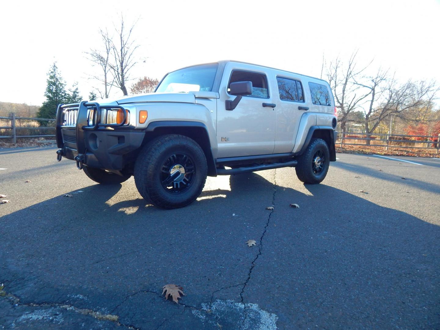 2007 Gray /Black Leather Hummer H3 Luxury (5GTDN13E378) with an 3.7L L5 DOHC 20V engine, Automatic transmission, located at 6528 Lower York Road, New Hope, PA, 18938, (215) 862-9555, 40.358707, -74.977882 - Photo#0