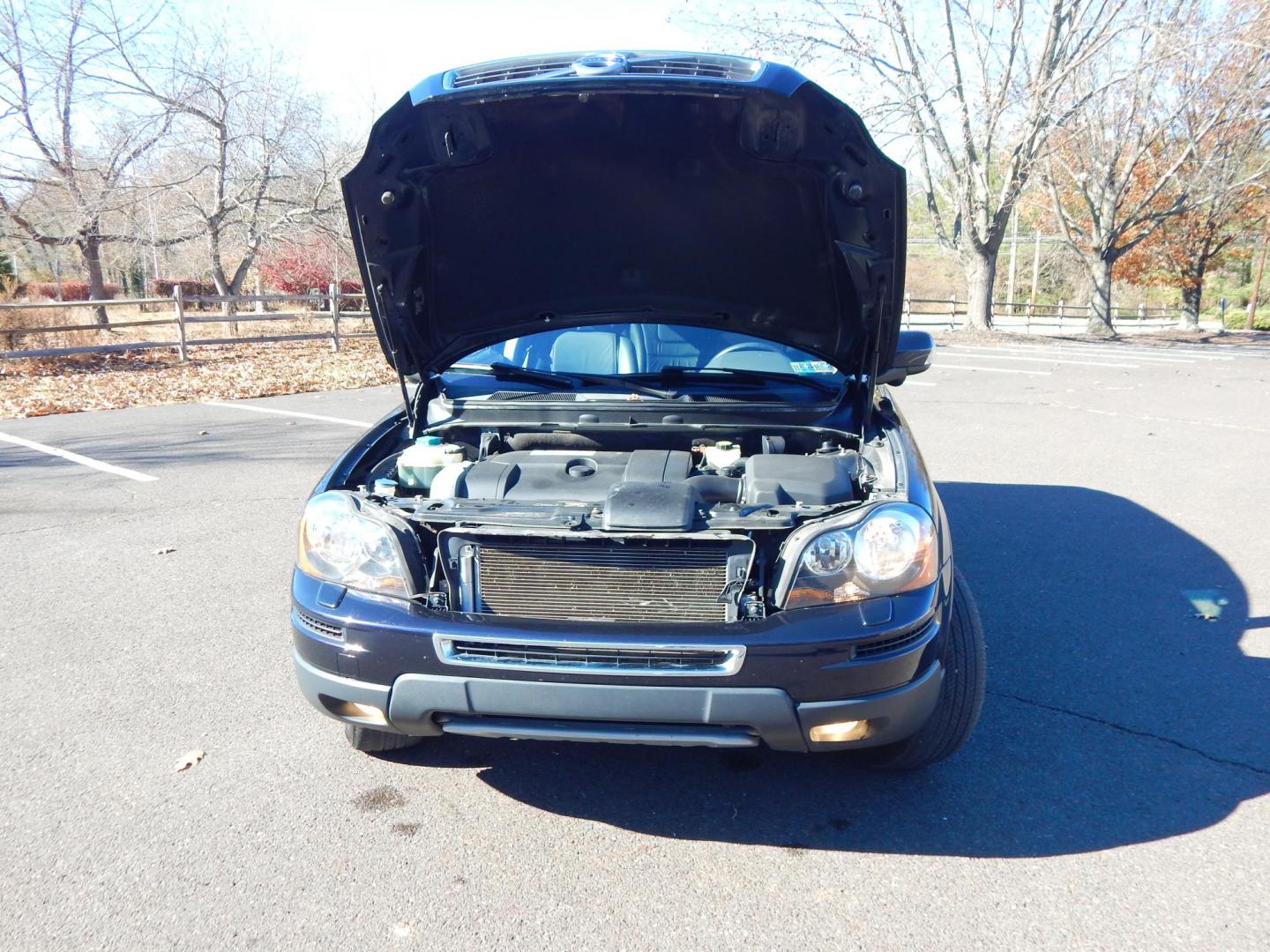 2010 Blue /Black Leather Volvo XC90 3.2 AWD 7-Passenger (YV4982CZ4A1) with an 3.2L L6 DOHC 24V engine, 6-Speed Automatic Overdrive transmission, located at 6528 Lower York Road, New Hope, PA, 18938, (215) 862-9555, 40.358707, -74.977882 - Here we have a very nice, ONE OWNER, NO ACCIDENT Volvo XC90 with a 3.2L inline 6 putting power to the ground via a smooth shifting all wheel drive transmission. Options include: black leather, power seats, wood grain trim, dual climate controls, heated seats, AM/FM/CD radio, tilt steering wheel, cru - Photo#24