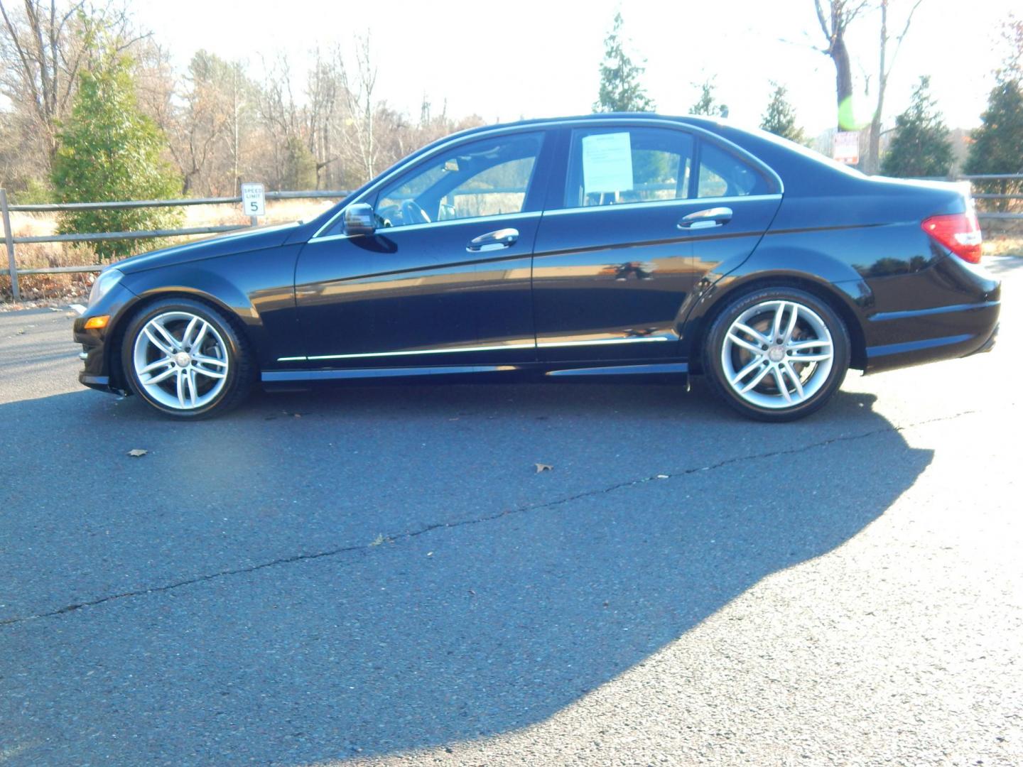 2012 Black /Black Leather Mercedes-Benz C-Class C300 4MATIC Sport Sedan (WDDGF8BB3CR) with an 3.0L V6 DOHC 24V engine, 7-Speed Automatic transmission, located at 6528 Lower York Road, New Hope, PA, 18938, (215) 862-9555, 40.358707, -74.977882 - Here we have a very nice, low mileage, Mercedes C300 with a 3.0L V6 putting power down to all four wheels via a smooth shifting automatic transmission. Options include: black leather, power seats, heated front seats, dual climate controls, AM/FM/CD/SIRIUS radio, navigation, sunroof, power tilting s - Photo#1