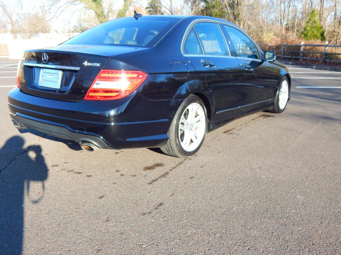 2012 Black /Black Leather Mercedes-Benz C-Class C300 4MATIC Sport Sedan (WDDGF8BB3CR) with an 3.0L V6 DOHC 24V engine, 7-Speed Automatic transmission, located at 6528 Lower York Road, New Hope, PA, 18938, (215) 862-9555, 40.358707, -74.977882 - Here we have a very nice, low mileage, Mercedes C300 with a 3.0L V6 putting power down to all four wheels via a smooth shifting automatic transmission. Options include: black leather, power seats, heated front seats, dual climate controls, AM/FM/CD/SIRIUS radio, navigation, sunroof, power tilting s - Photo#5