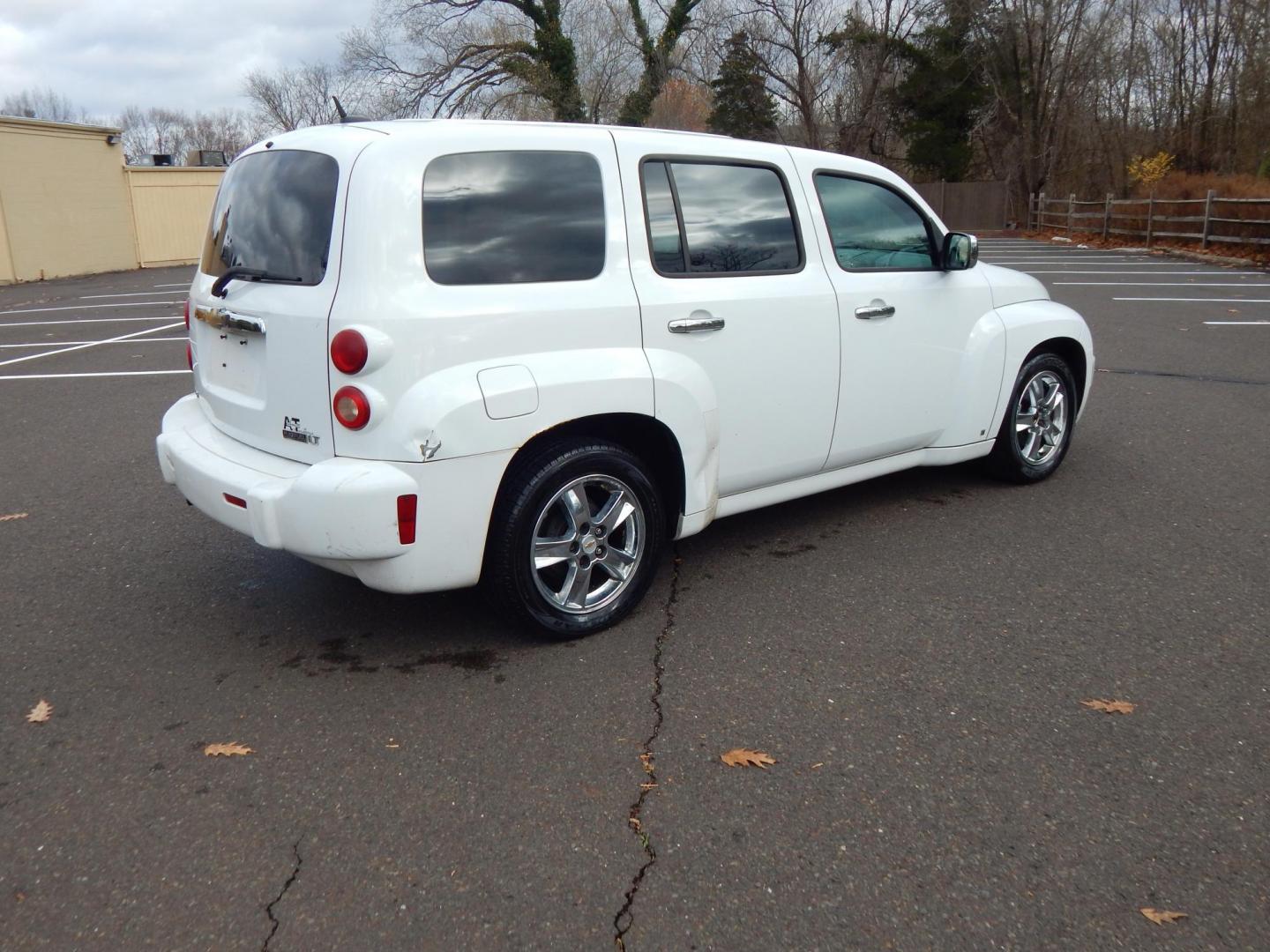 2009 White /Black Cloth Chevrolet HHR LT1 (3GNCA23B19S) with an 2.2L L4 DOHC 16V engine, 4-Speed Automatic Overdrive transmission, located at 6528 Lower York Road, New Hope, PA, 18938, (215) 862-9555, 40.358707, -74.977882 - Here we have a Chevy HHR with a 2.2L inline 4 cylinder putting power to the front wheels via an automatic transmission. Options include: black cloth, heat, A/C, AM/FM/CD/XM radio, sunroof, cruise control, tilt steering wheel, power windows, power locks, power mirrors, traction control, 16 inch alloy - Photo#3