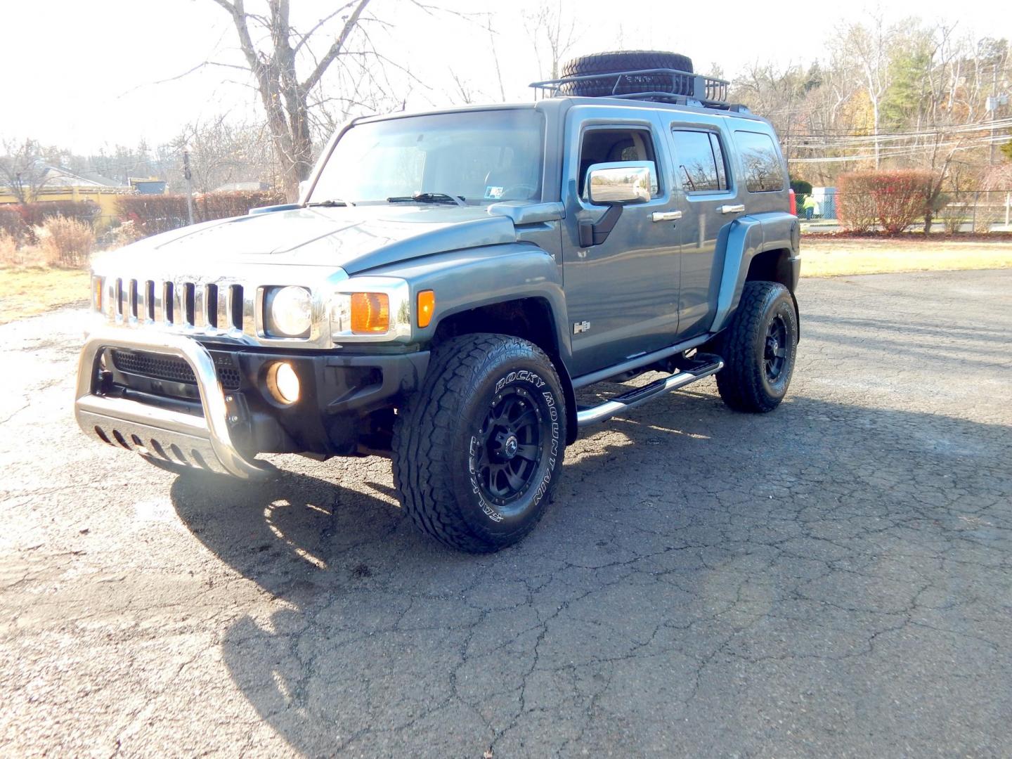 2007 Blue /Black Leather Hummer H3 Adventure (5GTDN13E778) with an 3.7L L5 DOHC 20V engine, Automatic transmission, located at 6528 Lower York Road, New Hope, PA, 18938, (215) 862-9555, 40.358707, -74.977882 - Here we have a very nice Hummer H3 Adventure package with a 3.7L inline 5 cylinder putting power to an 4x4 automatic transmission. Options include: black leather, AC/heat, AM/FM/CD radio, tilt steering wheel, power windows/locks/mirrors, automatic headlights, locking rear differential, Raceline whee - Photo#1