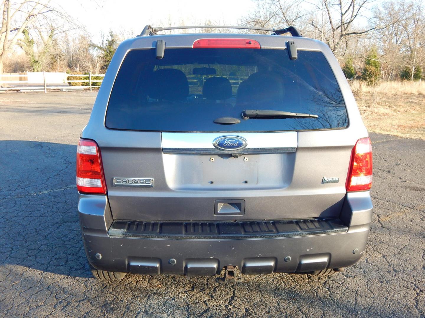 2012 Gray /Black Leather Ford Escape Limited 4WD (1FMCU9EG8CK) with an 3.0L V6 DOHC 24V engine, 6-Speed Automatic transmission, located at 6528 Lower York Road, New Hope, PA, 18938, (215) 862-9555, 40.358707, -74.977882 - Here we have a Ford Escape Limited with a 3.0L V6 putting power to an all wheel drive automatic transmission. Options include: black leather, power drivers seat, heated front seats, dual climate, AM/FM/CD/AUX/SIRIUS radio, cruise control, sunroof, automatic headlights, power windows/locks/mirrors, r - Photo#7