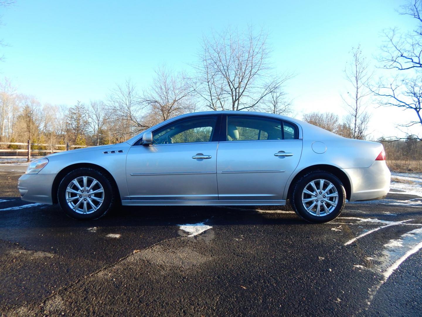 2010 Silver /Gray Leather Buick Lucerne CXL (1G4HC5EM8AU) with an 3.9L V6 OHV 12V engine, 4-Speed Automatic transmission, located at 6528 Lower York Road, New Hope, PA, 18938, (215) 862-9555, 40.358707, -74.977882 - Here we have a very nice, ONE OWNER, Buick with a 3.9L V6 putting power to the front wheels via a smooth shifting automatic transmission. Options include: gray leather, dual power seats, heat, A/C, AM/FM/CD/XM radio, heated front seats, heated steering wheel, automatic headlights, tilt steering whee - Photo#0