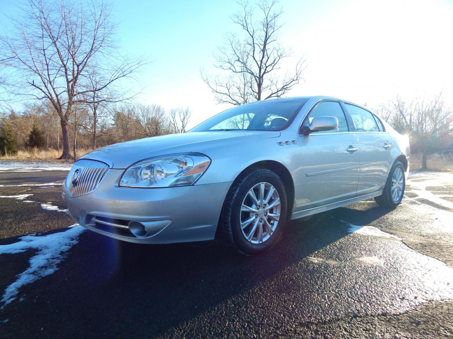 2010 Silver /Gray Leather Buick Lucerne CXL (1G4HC5EM8AU) with an 3.9L V6 OHV 12V engine, 4-Speed Automatic transmission, located at 6528 Lower York Road, New Hope, PA, 18938, (215) 862-9555, 40.358707, -74.977882 - Here we have a very nice, ONE OWNER, Buick with a 3.9L V6 putting power to the front wheels via a smooth shifting automatic transmission. Options include: gray leather, dual power seats, heat, A/C, AM/FM/CD/XM radio, heated front seats, heated steering wheel, automatic headlights, tilt steering whee - Photo#2