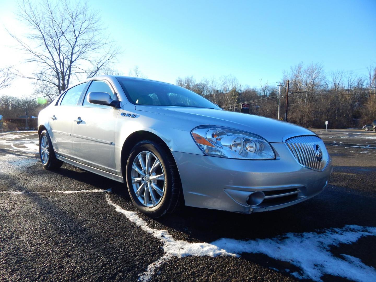 2010 Silver /Gray Leather Buick Lucerne CXL (1G4HC5EM8AU) with an 3.9L V6 OHV 12V engine, 4-Speed Automatic transmission, located at 6528 Lower York Road, New Hope, PA, 18938, (215) 862-9555, 40.358707, -74.977882 - Here we have a very nice, ONE OWNER, Buick with a 3.9L V6 putting power to the front wheels via a smooth shifting automatic transmission. Options include: gray leather, dual power seats, heat, A/C, AM/FM/CD/XM radio, heated front seats, heated steering wheel, automatic headlights, tilt steering whee - Photo#7