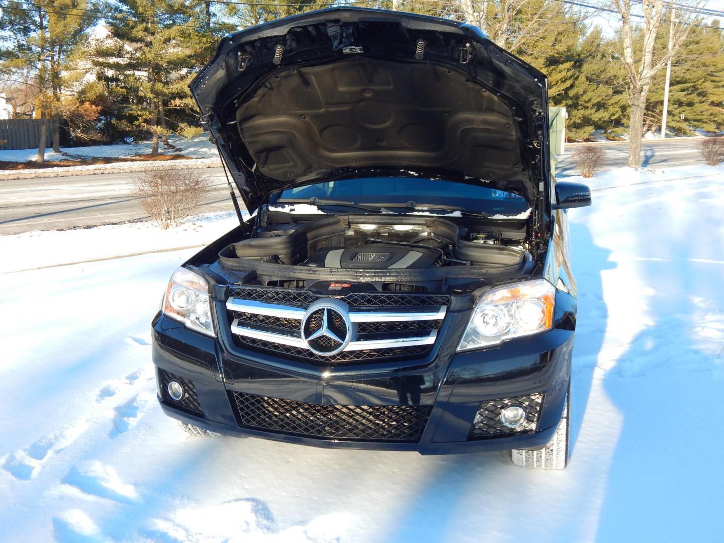 2012 Black /Black Leather Mercedes-Benz GLK-Class GLK350 4MATIC (WDCGG8HB5CF) with an 3.5L V6 DOHC 24V engine, 7-Speed Automatic transmission, located at 6528 Lower York Road, New Hope, PA, 18938, (215) 862-9555, 40.358707, -74.977882 - Here we have a very nice, Mercedes GLK 350 with a 3.5L V6 putting power to all four wheels via a smooth shifting automatic transmission. Options include: black leather with wood trim, dual power seats, drivers memory seats, dual climate controls, heated front seats, dual moonroofs, AM/FM/CD/AUX/SAT - Photo#19