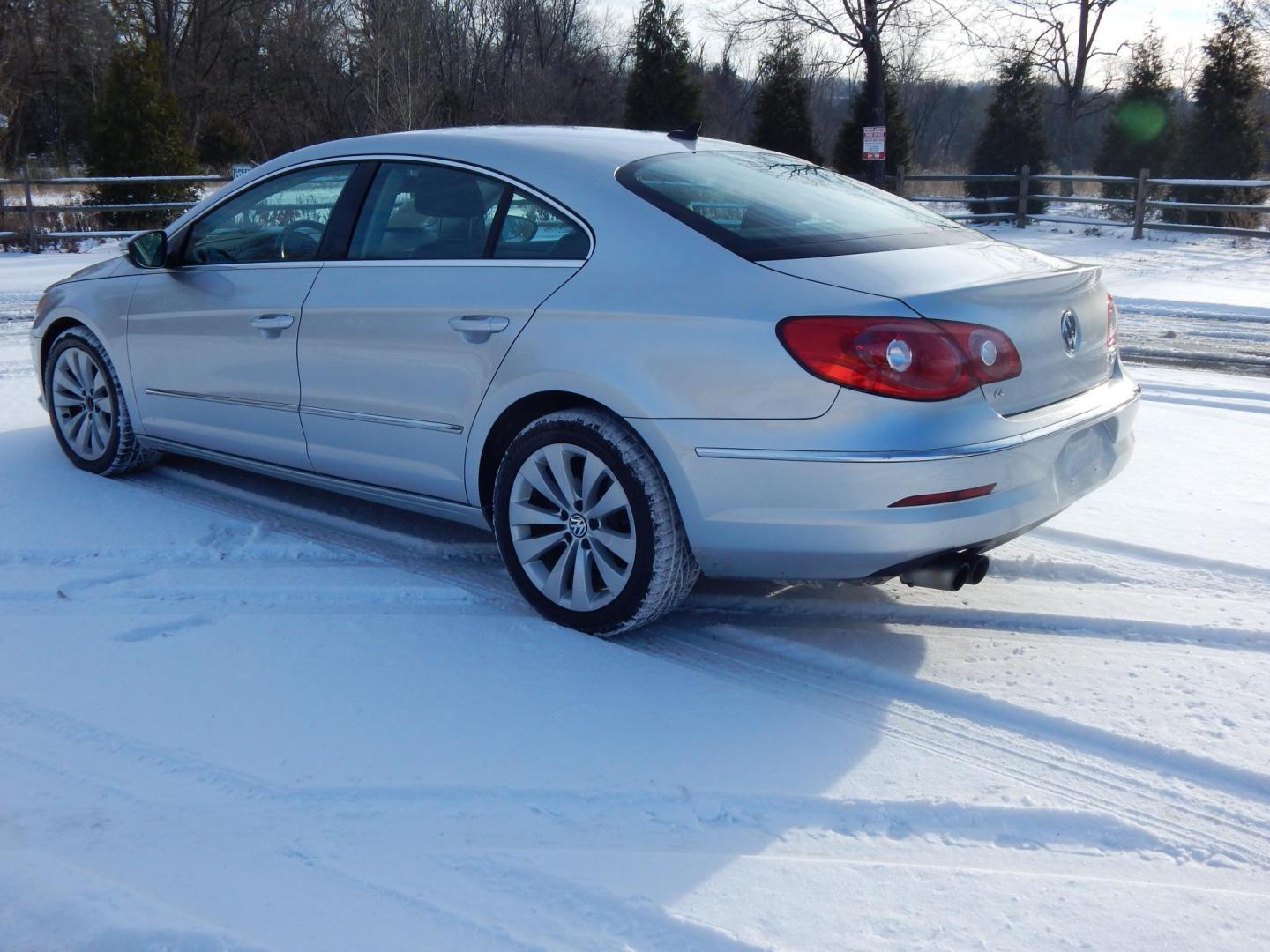 2010 Silver /Black Leather Volkswagen CC Sport (WVWNP7AN4AE) with an 2.0L L4 DOHC 16V TURBO engine, 6 Speed Manual transmission, located at 6528 Lower York Road, New Hope, PA, 18938, (215) 862-9555, 40.358707, -74.977882 - Photo#2