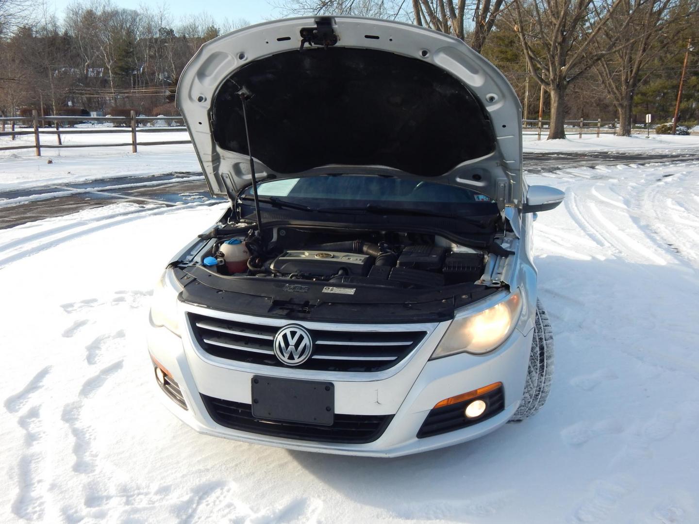 2010 Silver /Black Leather Volkswagen CC Sport (WVWNP7AN4AE) with an 2.0L L4 DOHC 16V TURBO engine, 6 Speed Manual transmission, located at 6528 Lower York Road, New Hope, PA, 18938, (215) 862-9555, 40.358707, -74.977882 - Photo#12