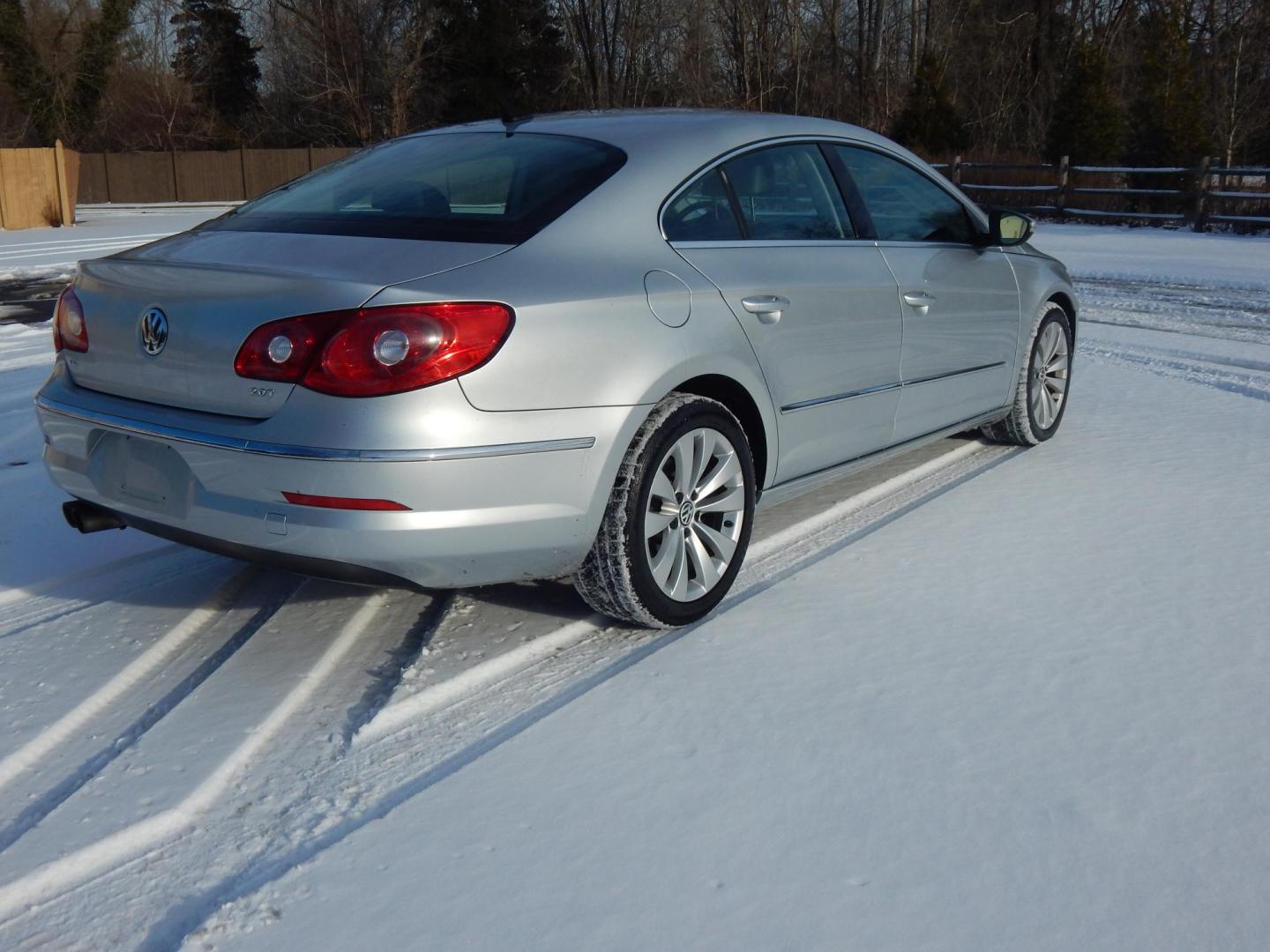 2010 Silver /Black Leather Volkswagen CC Sport (WVWNP7AN4AE) with an 2.0L L4 DOHC 16V TURBO engine, 6 Speed Manual transmission, located at 6528 Lower York Road, New Hope, PA, 18938, (215) 862-9555, 40.358707, -74.977882 - Photo#3