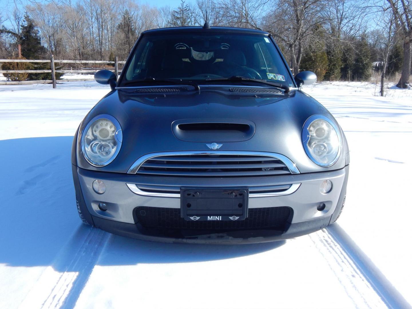 2008 Gray /Black leather Mini Cooper S Convertible (WMWRH33538T) with an 1.6L L4 DOHC 16V SUPERCHARGER engine, Automatic transmission, located at 6528 Lower York Road, New Hope, PA, 18938, (215) 862-9555, 40.358707, -74.977882 - Here we have a Mini Cooper S with a 1.6L Turbo engine putting power to the front wheels via an automatic transmission. Options include: black leather, keyless entry, cruise control, tilt steering wheel, AM/FM/CD radio, power windows, power locks, power mirrors, drivers/passengers front/side airbags, - Photo#9