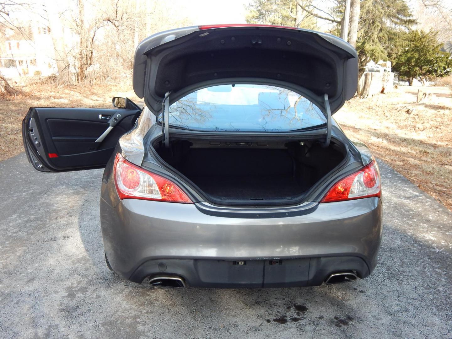 2010 Gray /Black Leather Hyundai Genesis Coupe 3.8 Auto (KMHHU6KHXAU) with an 3.8L V6 DOHC 24V engine, 6-Speed Automatic transmission, located at 6528 Lower York Road, New Hope, PA, 18938, (215) 862-9555, 40.358707, -74.977882 - Here we have a very fun driving Hyundai Genesis coupe track edition with a 3.8L V6 putting power to the rear wheels via a smooth shifting automatic transmission. Options include: black leather, keyless entry, heated front seats, A/C, heat, AM/FM/CD/XM/AUX radio, cruise control, sunroof, tilt steerin - Photo#11