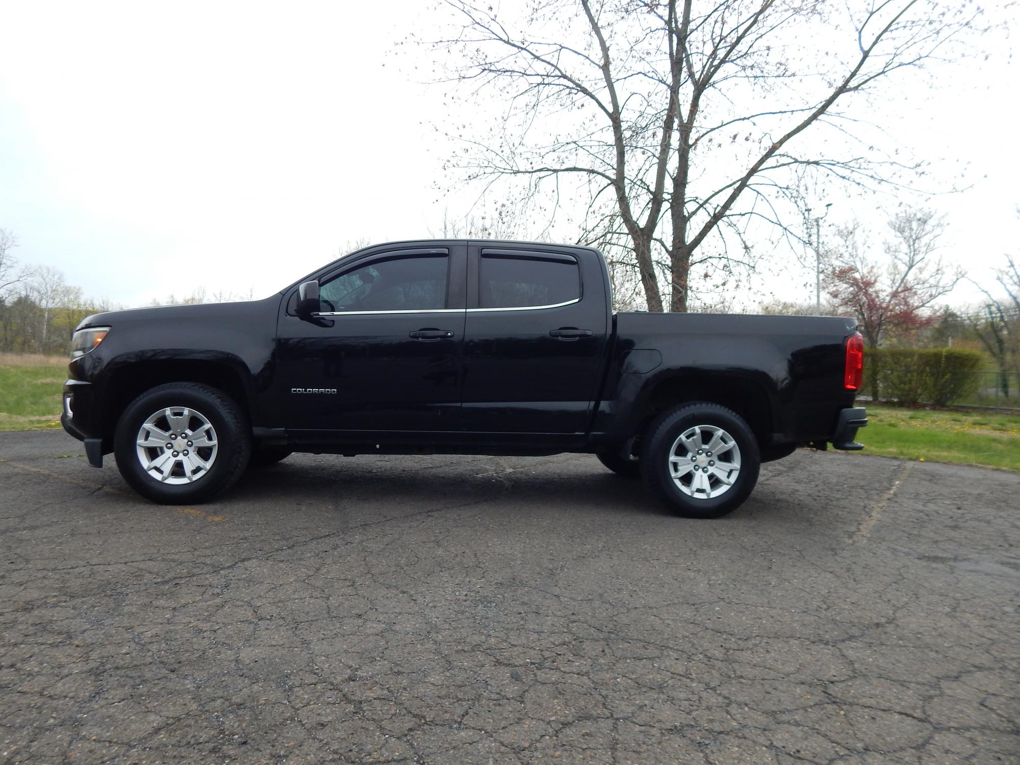 photo of 2017 Chevrolet Colorado LT Crew Cab 2WD 